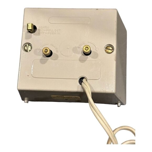 Vintage General Electric Mid-Century Alarm Clock - Picture 7 of 9